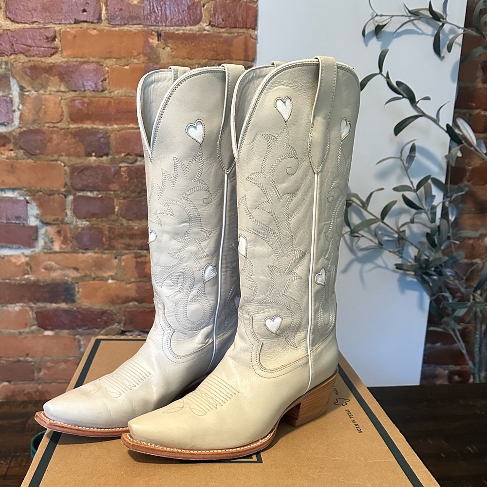 Tecovas The Annie Heart Cream and White Cowboy Boots